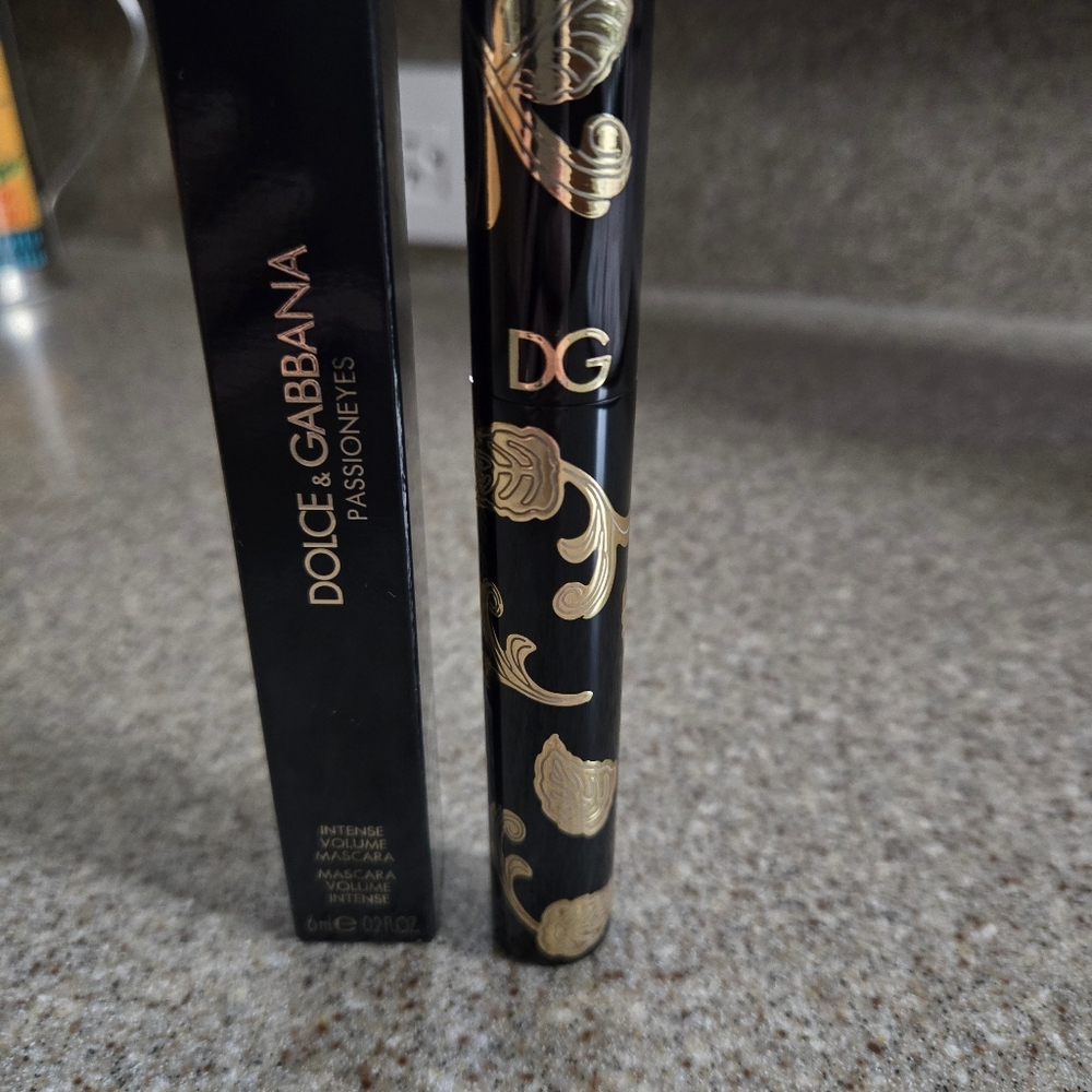 Dolce & Gabbana Passioneyes Intense Volume Mascara 1 Nero Sicilia NIB Glam - Picture 5 of 10